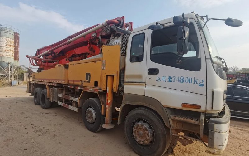 Putzmeister 46-5 Concrete Boom Truck